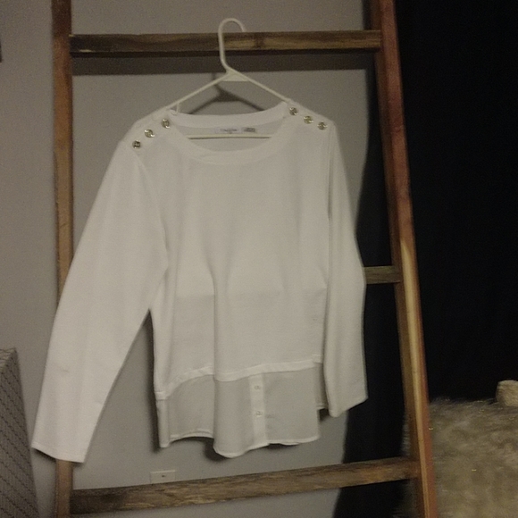 Shirt - Picture 2 of 4